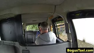 მოწიფული და მისი ქალიშვილი ჭუჭყიანი რეალური ნათელი ერთად
