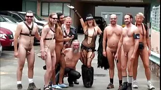მუქი hued nymph იღებს Cooter თეთრი manmeat