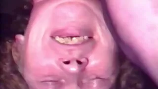 გადმოვიდა მისი pussy და fucked in the tight ass on couch