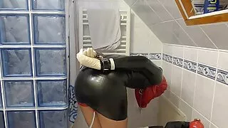 კმაყოფილი ხარ, შავი, თეთრი